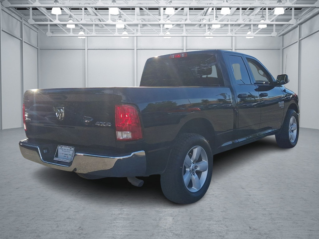 Used 2024 RAM 1500 Classic SLT AWD/4WD image 5