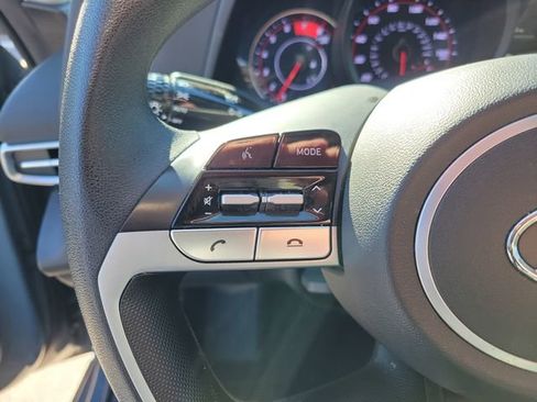 Used 2023 Hyundai Elantra SEL image 15