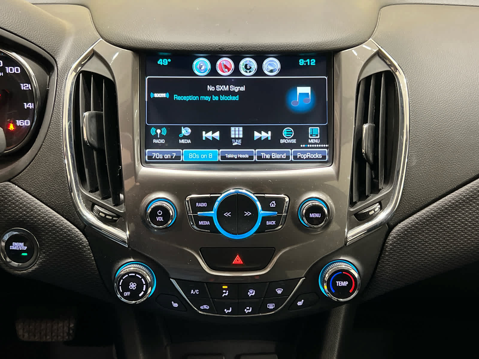 Used 2017 Chevrolet Cruze LT w/ Sun And Sound Package FWD image 19