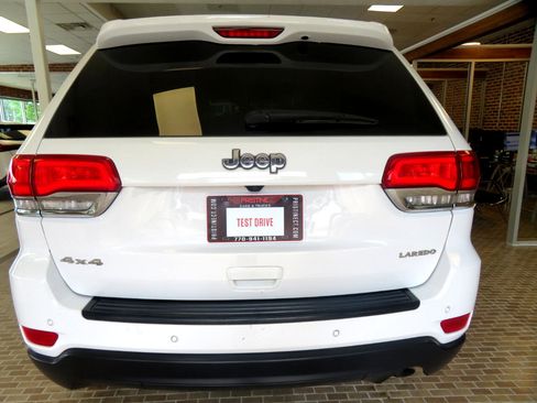 Used 2017 Jeep Grand Cherokee Laredo image 60