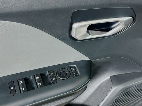 Used 2025 Kia K4 FWD image 15