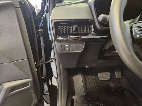 Used 2024 Honda CR-V Sport Touring image 15