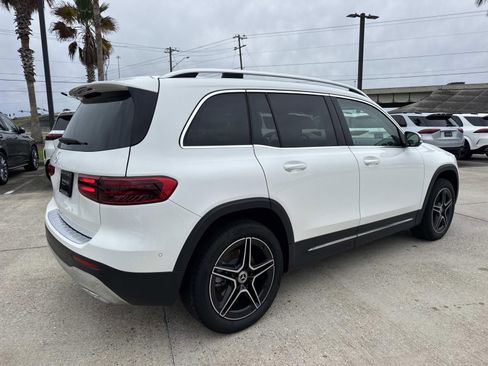 Used 2026 Mercedes-Benz GLB 250 image 5