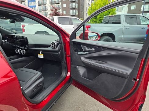 New 2025 Chevrolet Blazer EV LT image 13