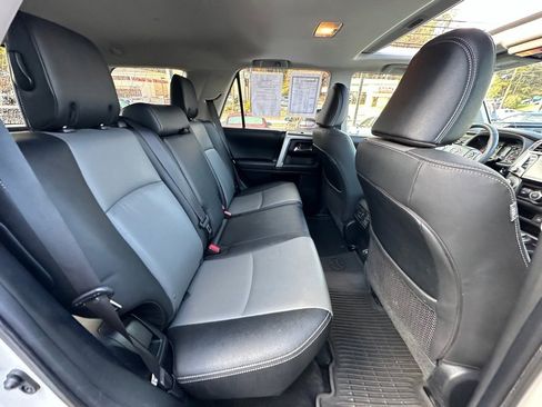 Used 2020 Toyota 4Runner SR5 Premium image 25