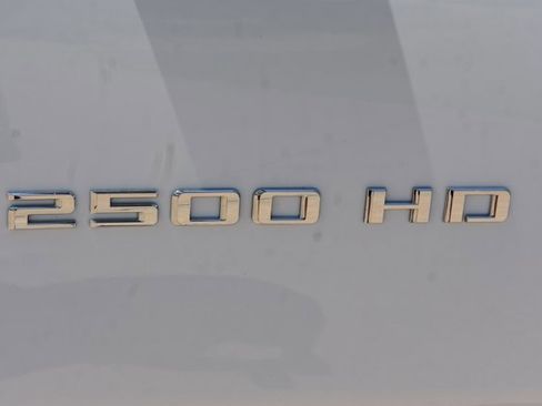 Used 2022 Chevrolet Silverado 2500 LTZ AWD/4WD image 14