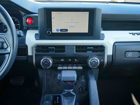 Used 2024 Toyota Tacoma TRD Off-Road AWD/4WD image 28