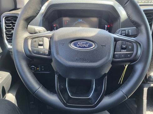 Used 2025 Ford Ranger XLT w/ Black Appearance Package RWD image 18