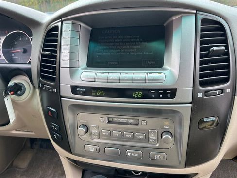 Used 2006 Toyota Land Cruiser image 63