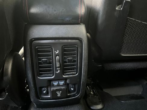 Used 2023 Dodge Durango GT image 33