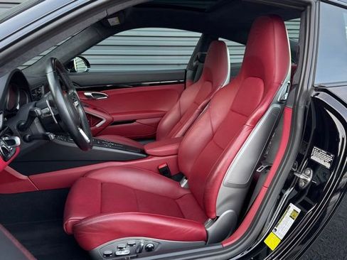 Used 2019 Porsche 911 Turbo image 5