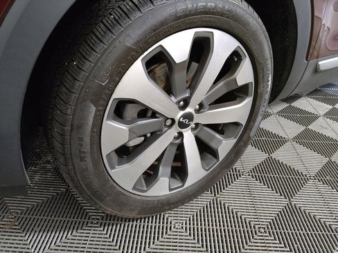 Used 2022 Kia Telluride S FWD image 31