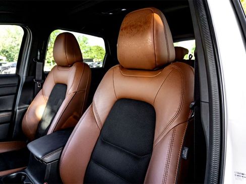 Certified 2025 MAZDA CX-5 Carbon Edition image 13