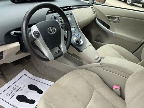 Used 2010 Toyota Prius Two FWD image 15