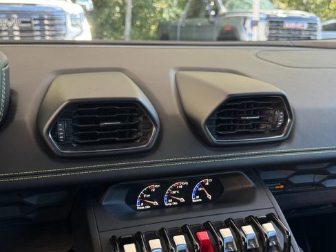 Used 2017 Lamborghini Huracan LP 610-4 image 44