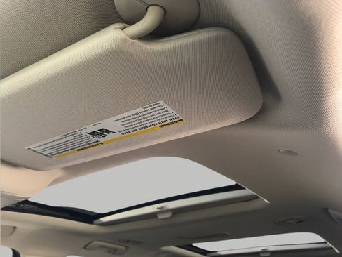 Certified 2023 GMC Acadia Denali w/ Denali Technology Package image 26