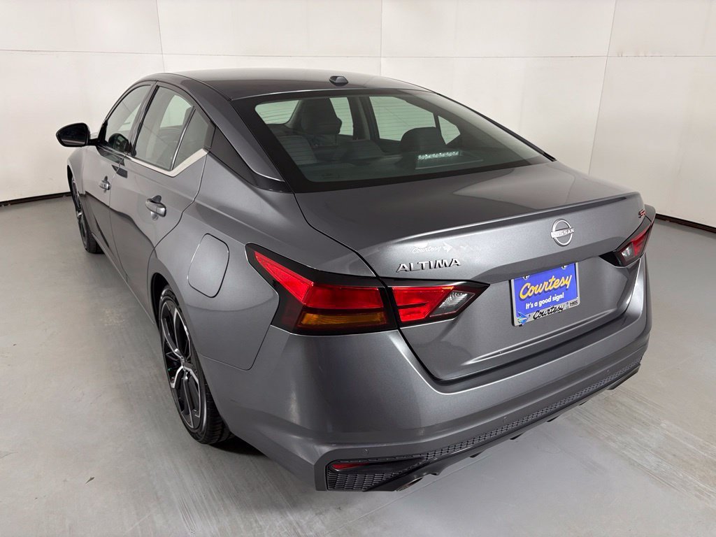 Used 2024 Nissan Altima 2.5 SR FWD image 6