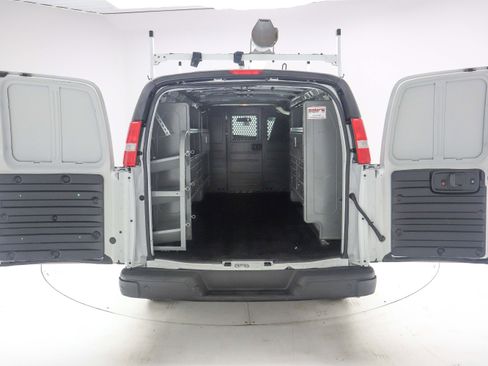 Used 2021 Chevrolet Express 2500 Extended RWD image 11