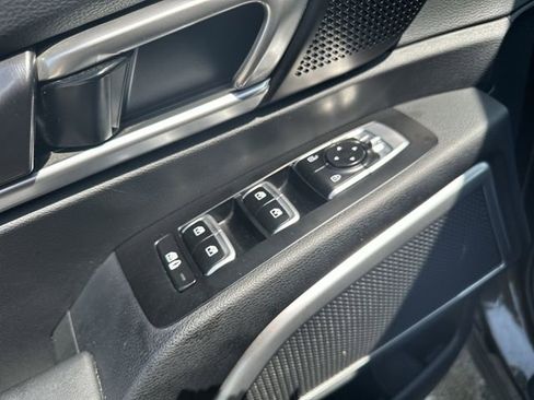 Used 2023 Kia Telluride S AWD/4WD image 26