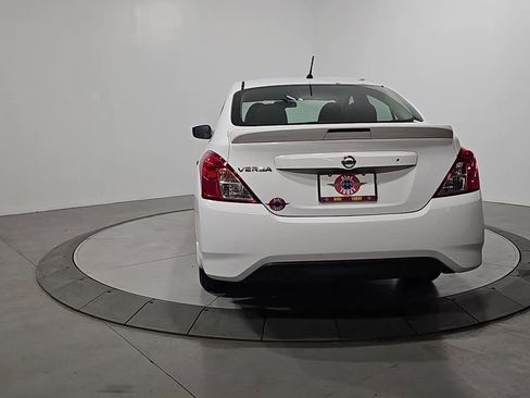 Used 2018 Nissan Versa S Plus image 4