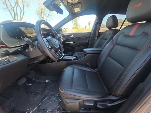 Used 2025 Chevrolet Trax RS w/ Driver Confidence Package FWD image 17