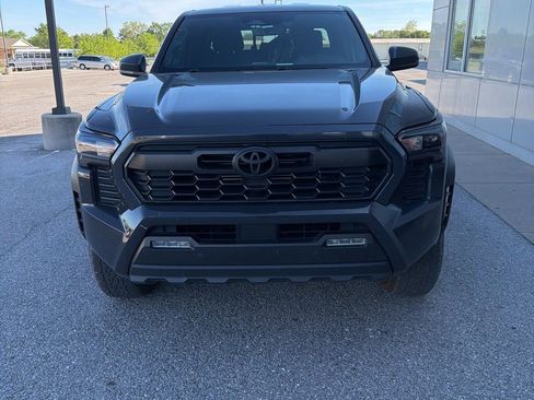 Used 2024 Toyota Tacoma TRD Off-Road w/ TRD Off Road Upgrade Package image 2