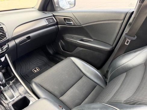 Used 2016 Honda Accord Sport image 14
