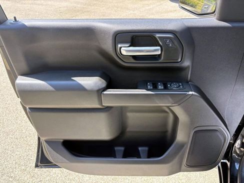 Used 2023 Chevrolet Silverado 1500 Custom Trail Boss image 11