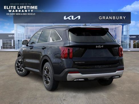 New 2026 Kia Sorento S w/ S Panoramic Sunroof Package FWD image 5
