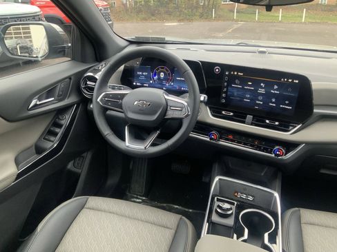 New 2026 Chevrolet Equinox LT w/ Convenience Package II image 14