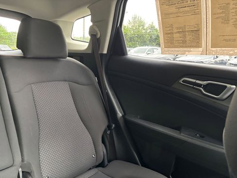 Used 2025 Kia Sportage LX FWD image 36