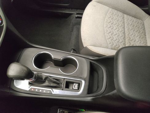 Used 2022 Chevrolet Equinox LS w/ LS Convenience Package FWD image 26