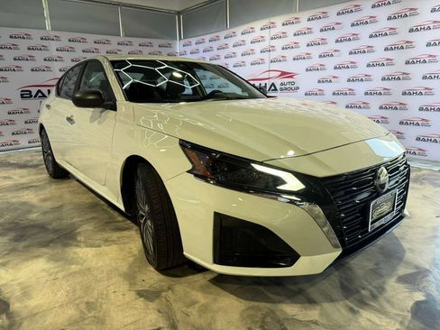 Used 2025 Nissan Altima 2.5 SV image 8