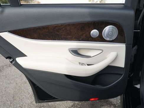 Used 2019 Mercedes-Benz E 300 4MATIC w/ Premium 1 Package image 34