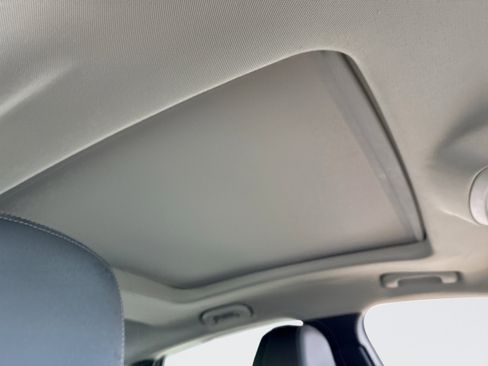 Used 2016 Chevrolet Impala LTZ w/ Enhanced Convenience Package image 19