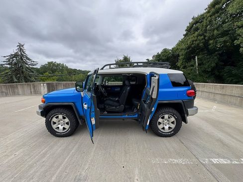 Used 2007 Toyota FJ Cruiser 4WD image 13