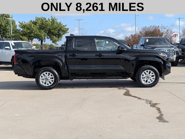 Used 2025 Toyota Tacoma SR5 AWD/4WD image 4