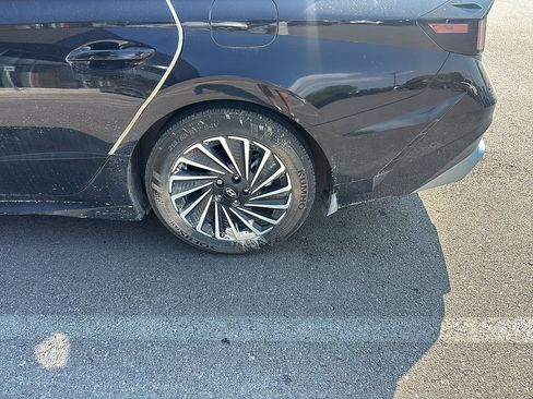 Certified 2024 Hyundai Sonata Limited FWD image 10
