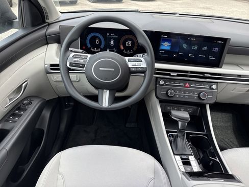 New 2026 Hyundai Tucson SE image 14