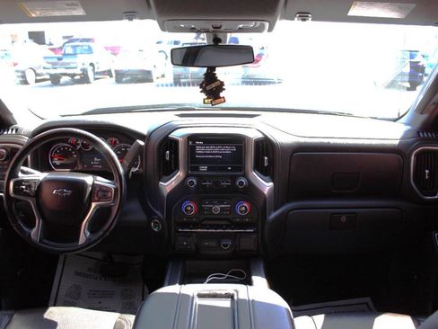 Used 2020 Chevrolet Silverado 1500 LT Trail Boss w/ Midnight Edition image 18