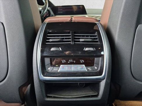 Used 2019 BMW X5 xDrive40i w/ Convenience Package AWD/4WD image 18