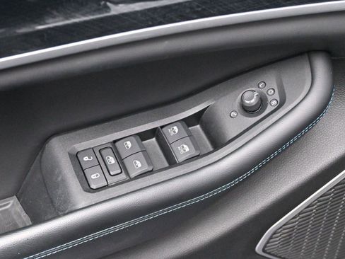 Used 2022 Jeep Grand Cherokee Trailhawk w/ Luxury Tech Group III AWD/4WD image 11