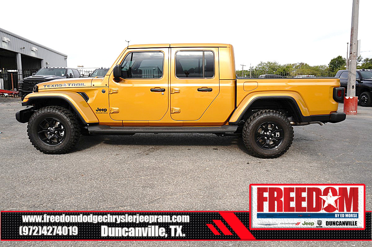 New 2026 Jeep Gladiator Sport AWD/4WD image 2