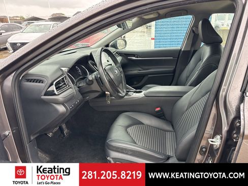 Used 2023 Toyota Camry SE image 13