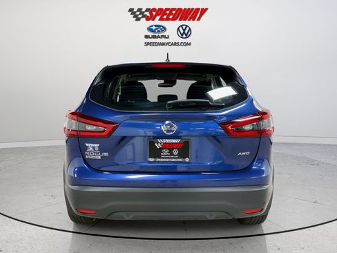 Used 2022 Nissan Rogue Sport S image 6