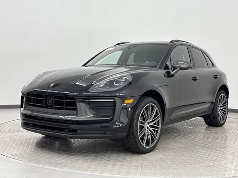 Used 2025 Porsche Macan Turbo image 1