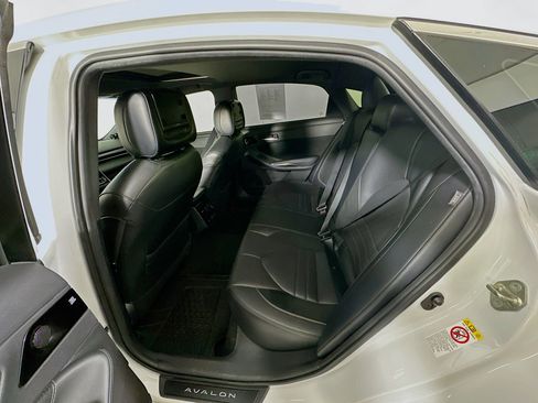 Used 2019 Toyota Avalon Touring w/ Advanced Safety Package FWD image 27