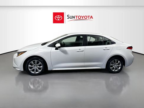 Used 2026 Toyota Corolla LE FWD image 7