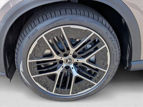 New 2026 Mercedes-Benz EQE 320 4MATIC SUV image 17