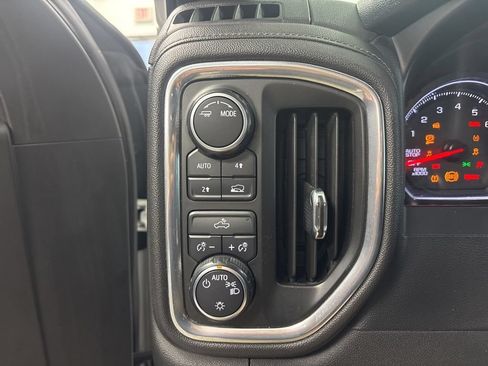 Used 2020 Chevrolet Silverado 1500 LT AWD/4WD image 15